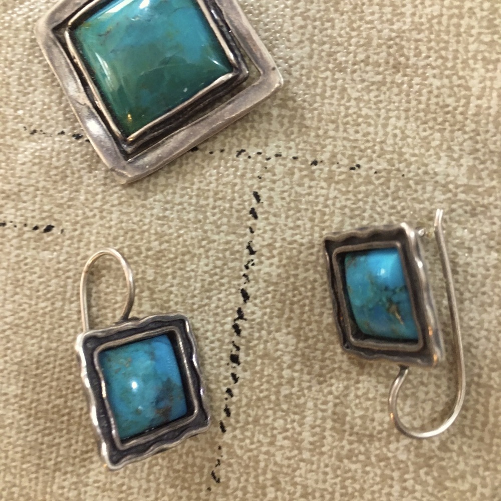 Silbada earrings and pendant